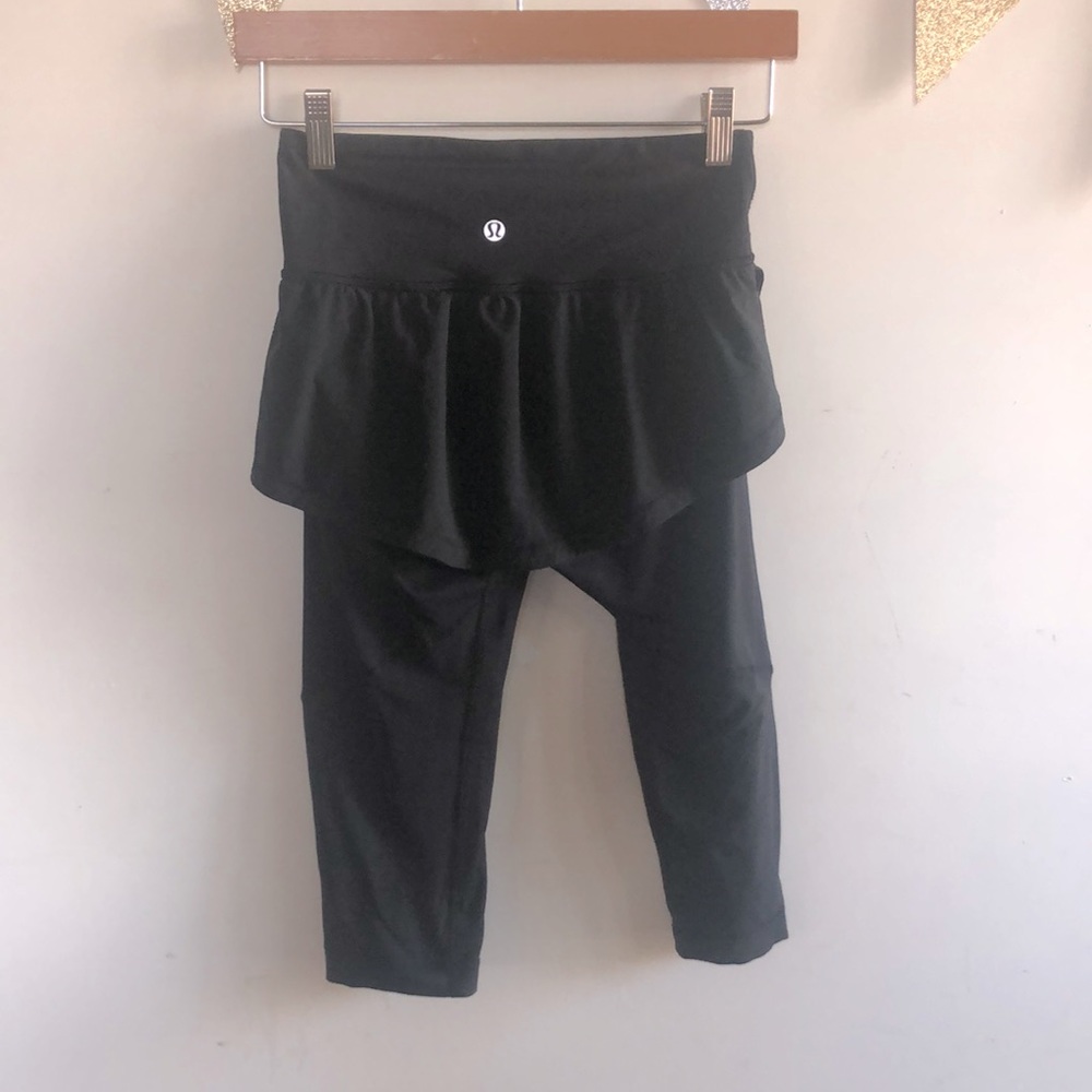 Lululemon Spin It To Win It Crop Leggings Skort Black Size 4
